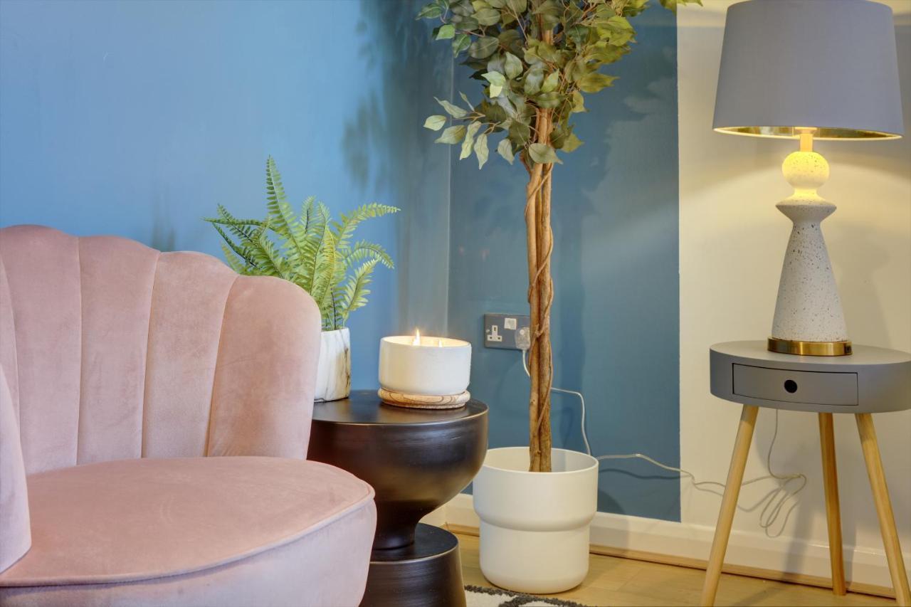 City Centre, 2 Bedroom, Secured Parking, 3 King Bed, Wifi Sleep 6 Guest Comfortable On Three King Size Beds, Jewellery Quarter , Birmingham City Centre , Allocated Secured Parking Exteriör bild